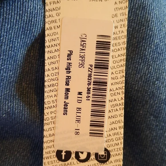 Boohoo Plus High Rise Mom 👖 14 - Picture 9 of 10